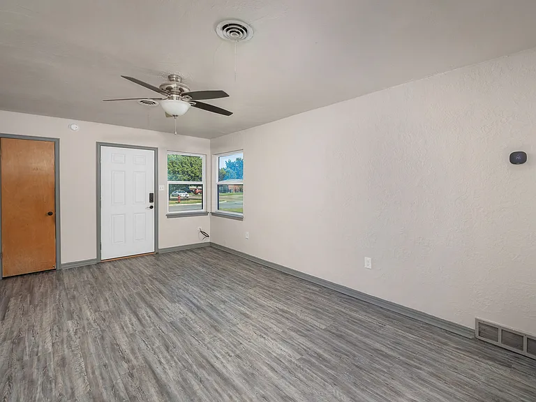 1502 NW 48th St — Photo 22