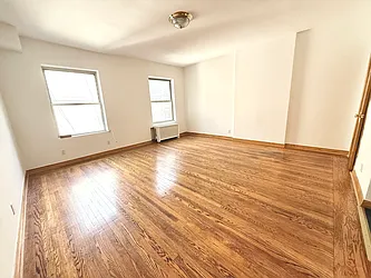 21 East 62nd Street, #4B