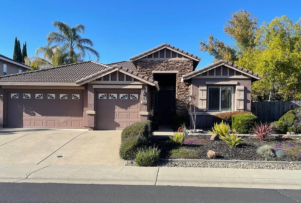 1st image of 3049 Grasmere Cir