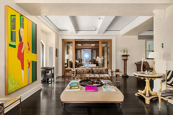 Sold by Sloane Square | media 6