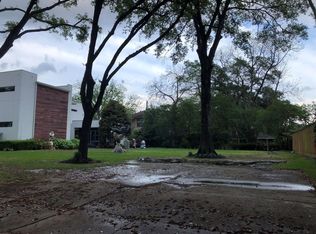 8521 Westview Dr, Houston, TX 77055