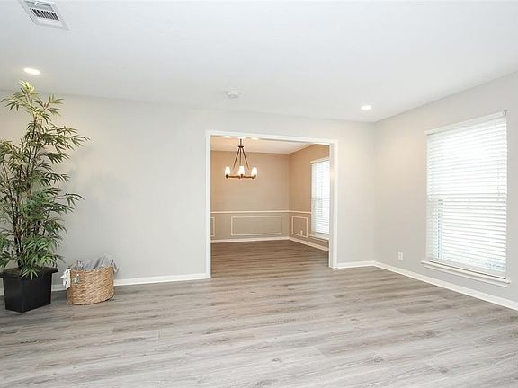 Formal living and dining room great for entertaining