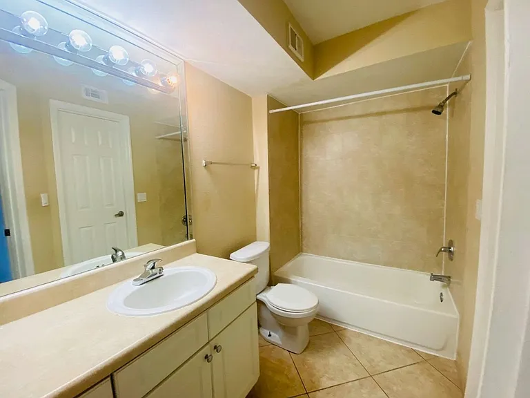5737 Gatlin Ave #428 — Photo 12