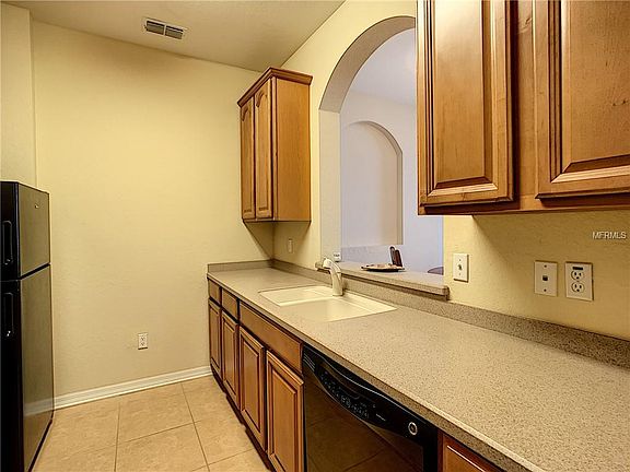 4th image of 1351 Venezia Ct Unit 303