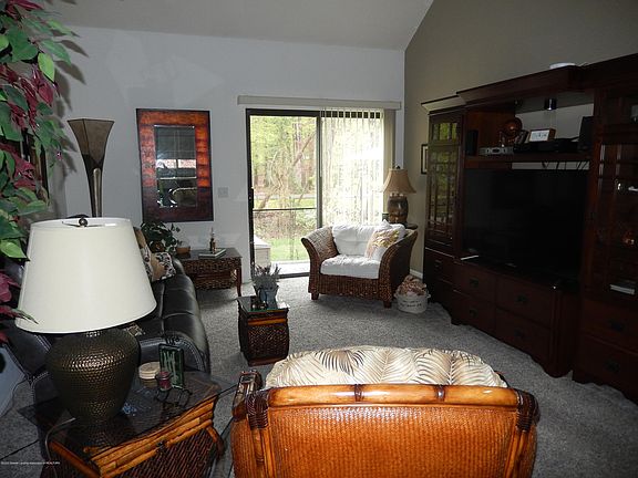 5th image of 1242 Zimmer Pl #11