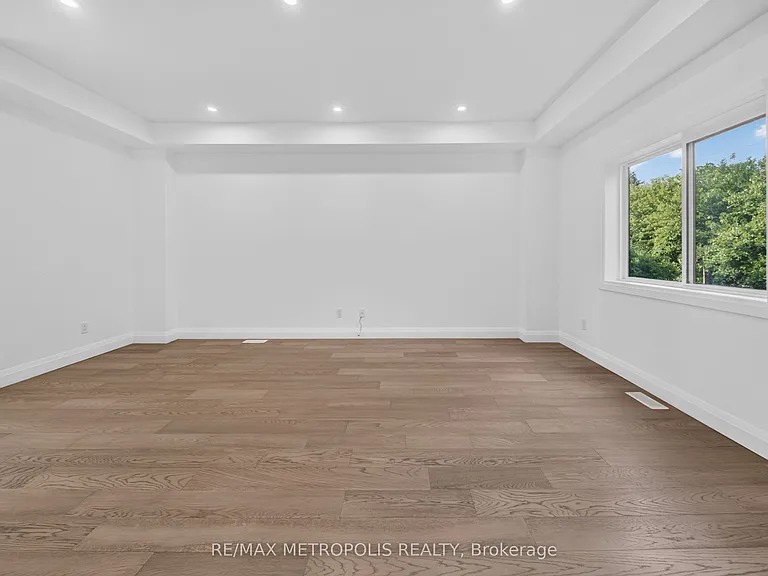55 Russ St — Photo 5