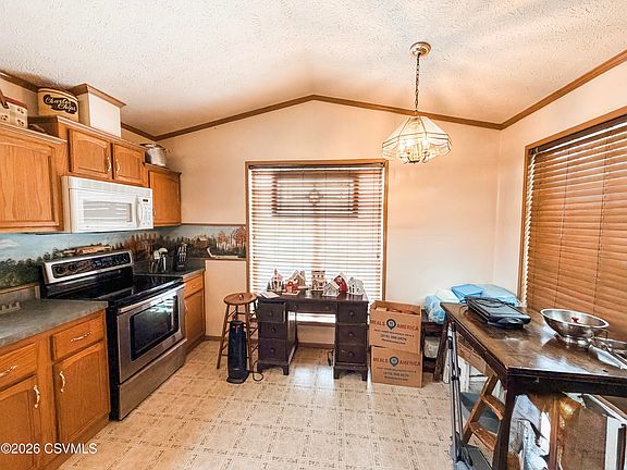 5th image of 17 Canary Dr
