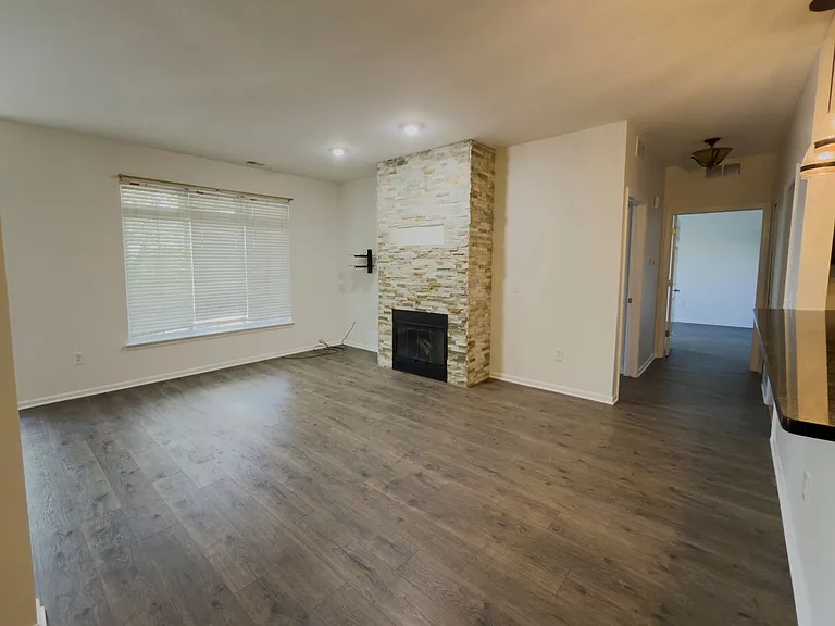 5637 Twin Oaks Dr — Photo 23