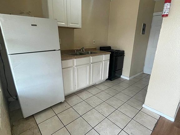 3rd image of 510 Cheyenne St #16
