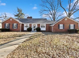 10501 E 65th St, Raytown, MO 64133