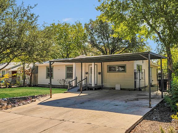 4th image of 542 Thorain Blvd #1