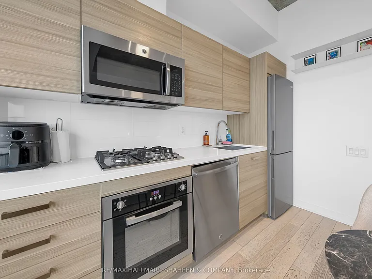 11 Charlotte St #Penthouse 04 — Photo 12