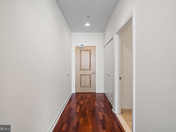 3rd image of 901 N Penn St Unit F1207