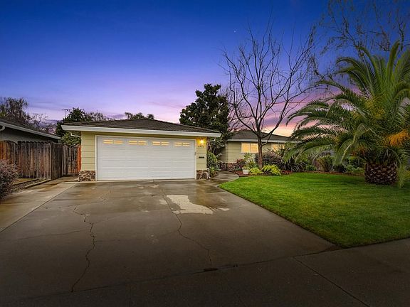 2nd image of 6971 Westmoreland Way