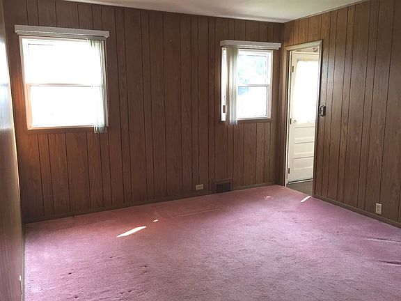 4th image of 1215 Parkway Ct