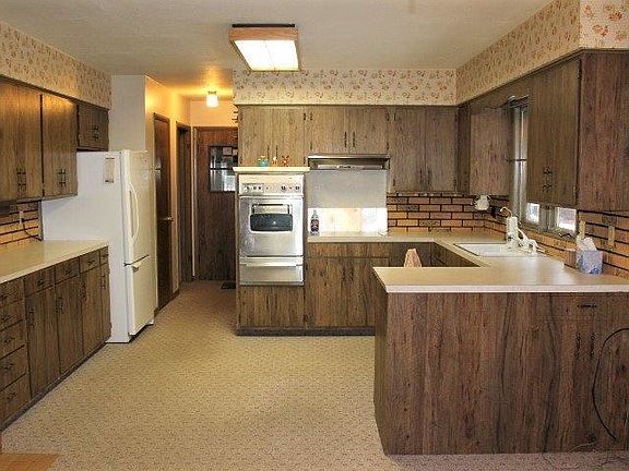 2nd image of 2715 Swiggum Ln