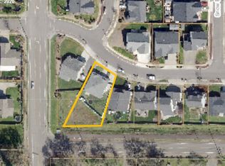 18 E Jadon Dr, Lebanon, OR 97355