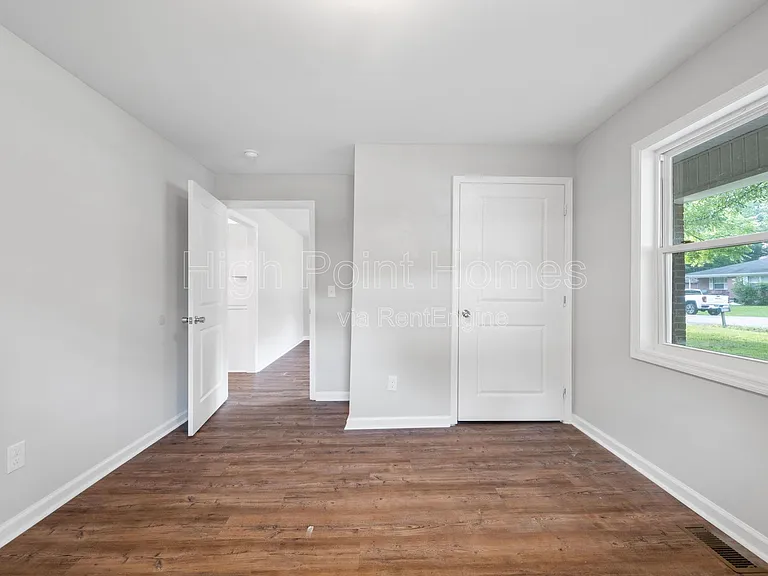 1317 Mayfield Ln #A — Photo 10