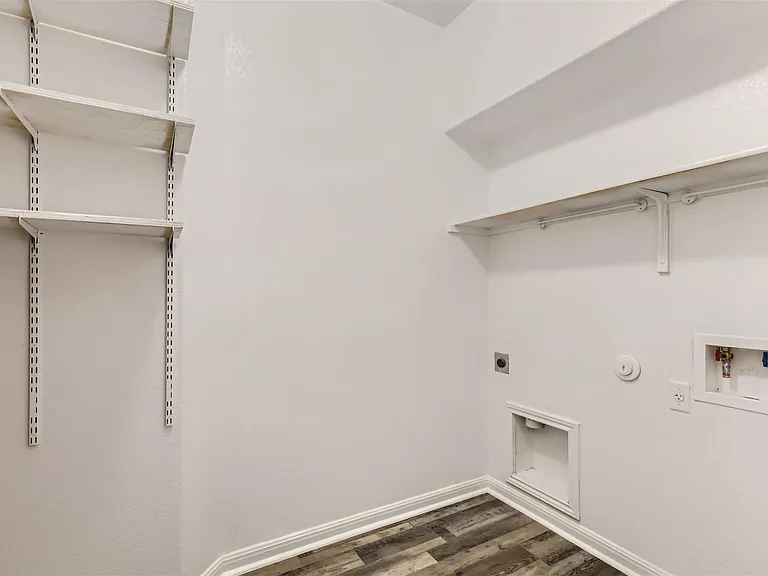 131 Lavaca Loop — Photo 15