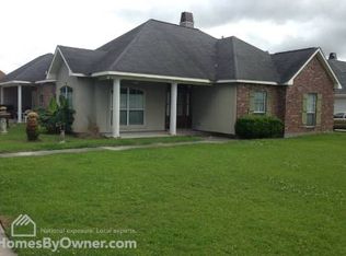 39402 Lakepoint Dr, Prairieville, LA 70769