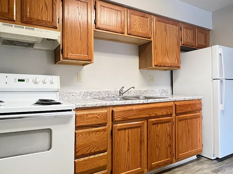2550 N Limestone St — Photo 23
