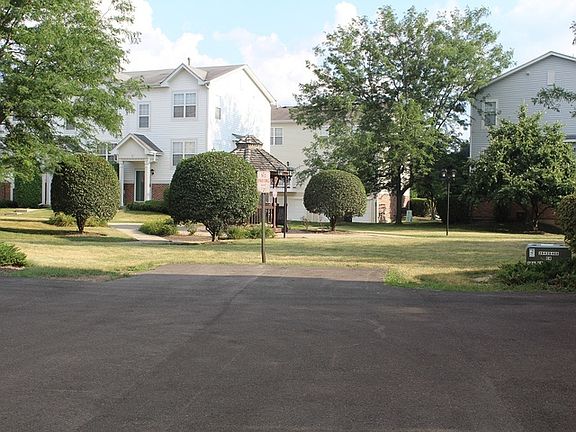 3rd image of 534 Holiday Ln #0