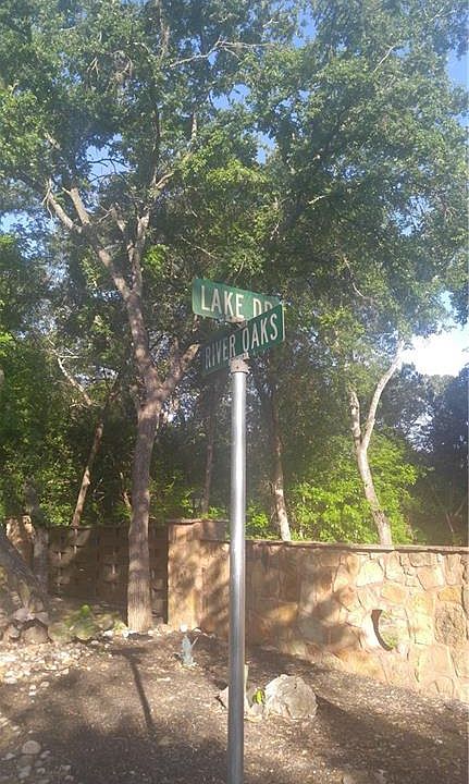 1st image of 11300 Lake Dr
