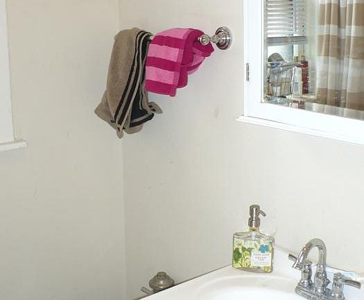 4th image of 3545 N Janssen Ave #2
