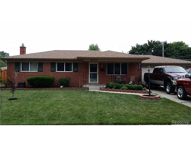 34610 Tyler Dr photo 1