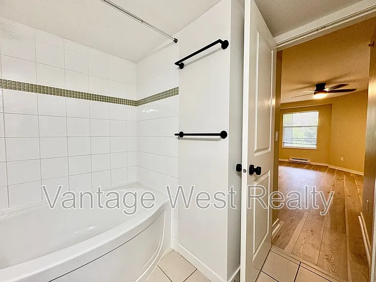 555 Yates Rd #410 — Photo 28