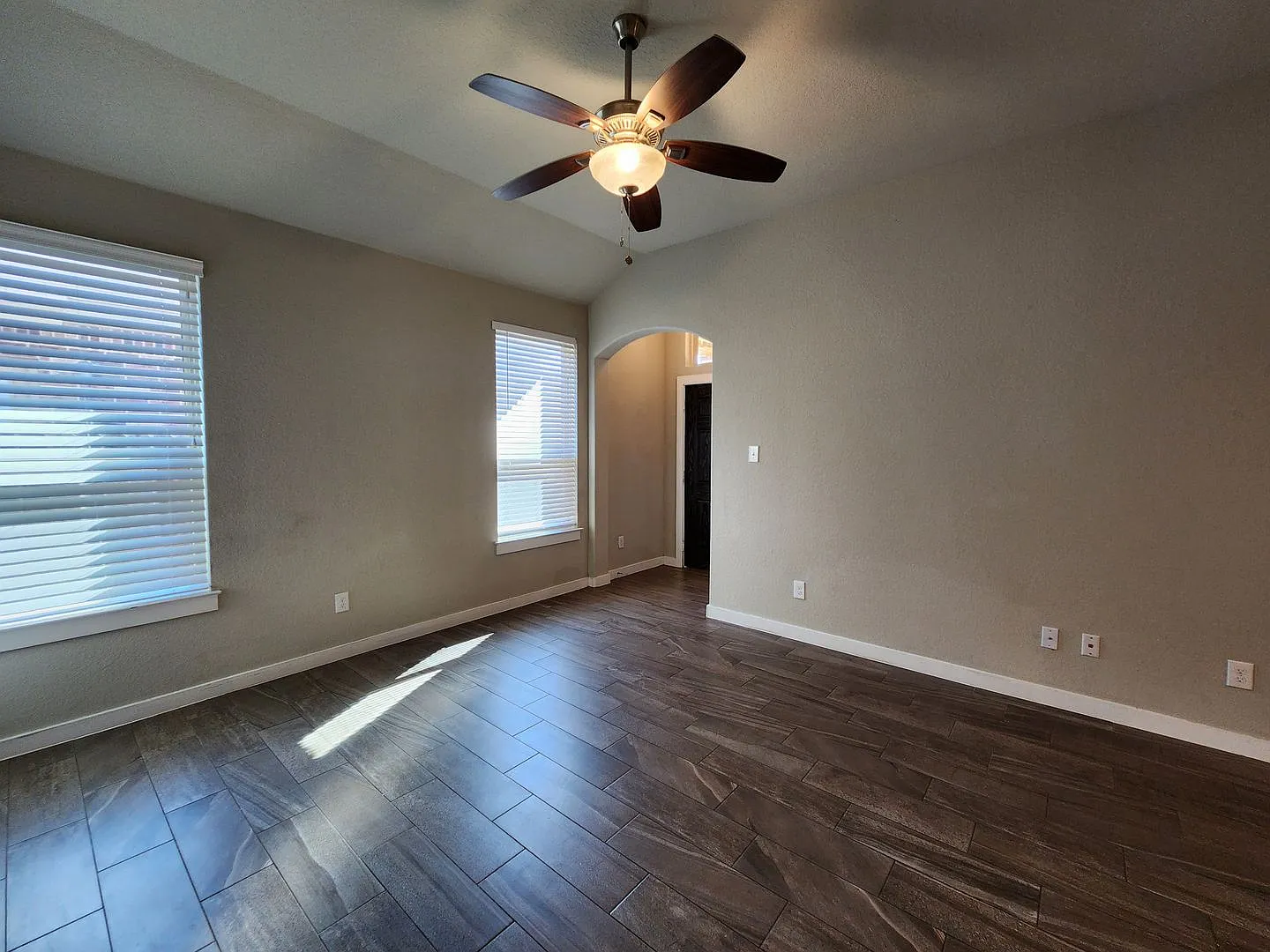 3/2/2 in Creekside Crossing / No Carpet / Covered Patio / Fenced in Backyard / CISD — Photo 3