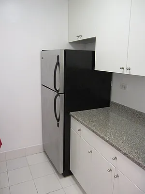 Rented by Newell and Assoc. | media 22