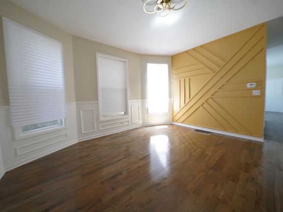 4th image of 6940 S Bishop St