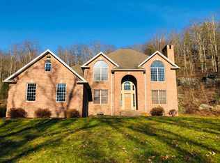 409 Hartman Rd, Hunlock Creek, PA 18621