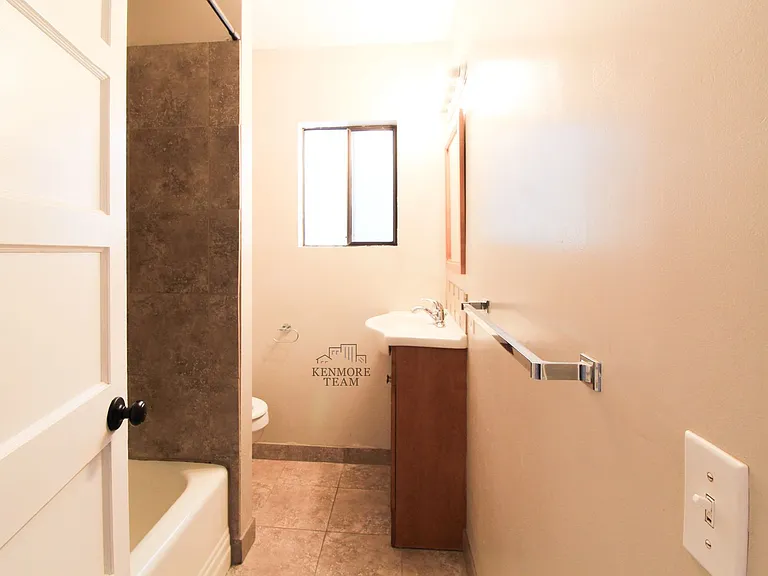 719 Taylor St — Photo 5