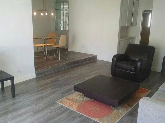 3rd image of 1818 Kelton Ave APT 103