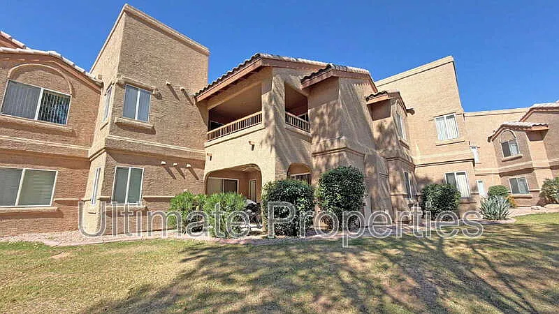 3 bed, 2.0 bath, 1496 sqft, $2,095 — Photo 1
