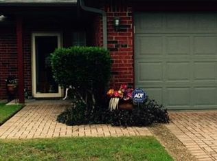 548 Majestic Park Ln, Cedar Hill, TX 75104