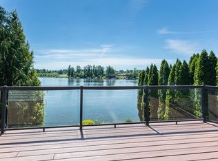 20820 NE Interlachen Ln, Fairview, OR 97024