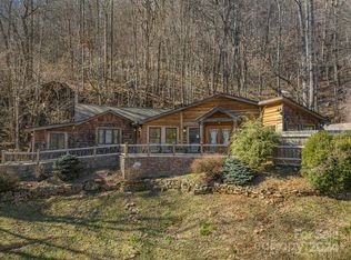 75 Mountainside Rd, Franklin, NC 28734