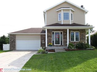 1040 N 83rd St, Lincoln, NE 68505