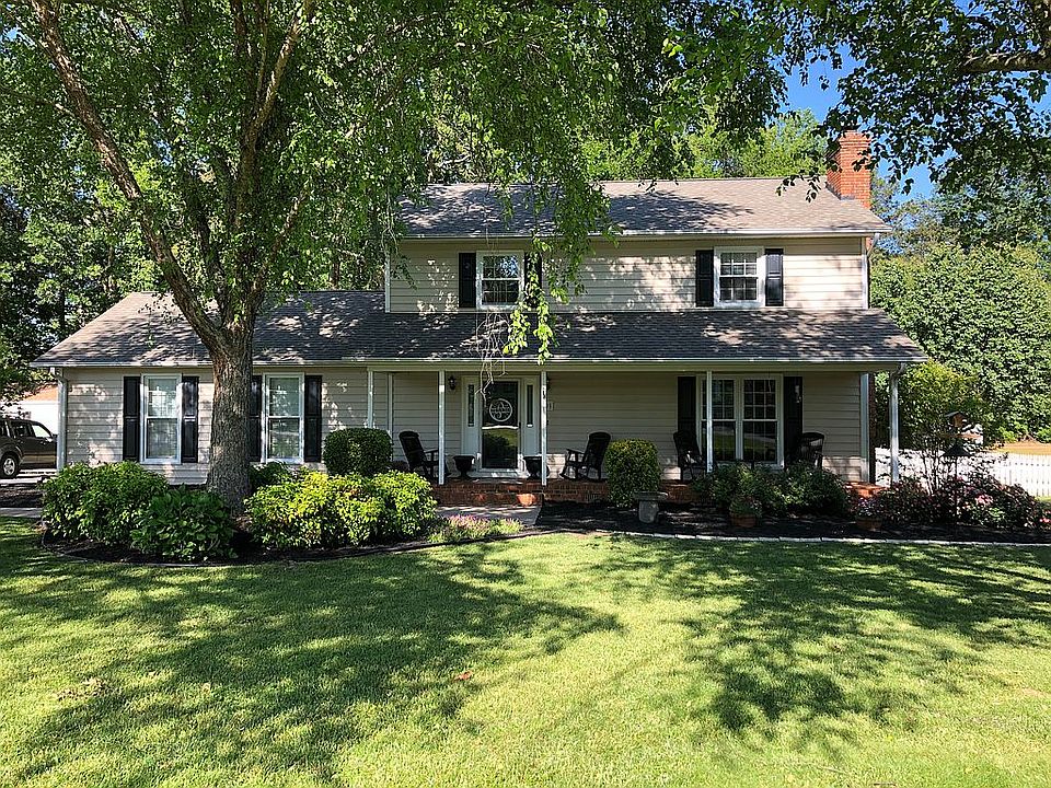 1st image of 305 Wellington Dr