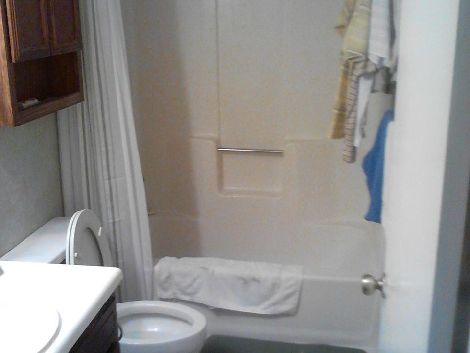 2nd image of 16020 Henderson Rd