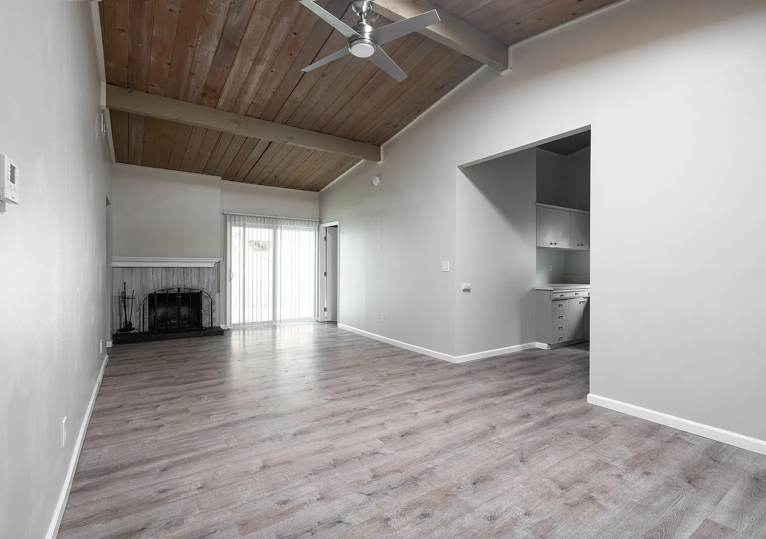Attached garage! — Photo 1
