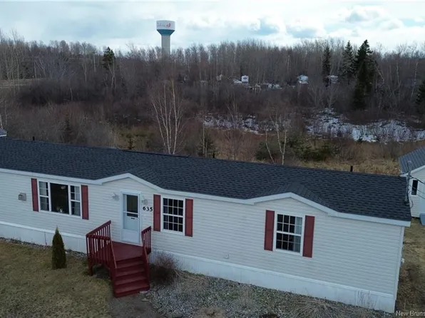 635 Champlain St, Shediac, NB E4P 9C8