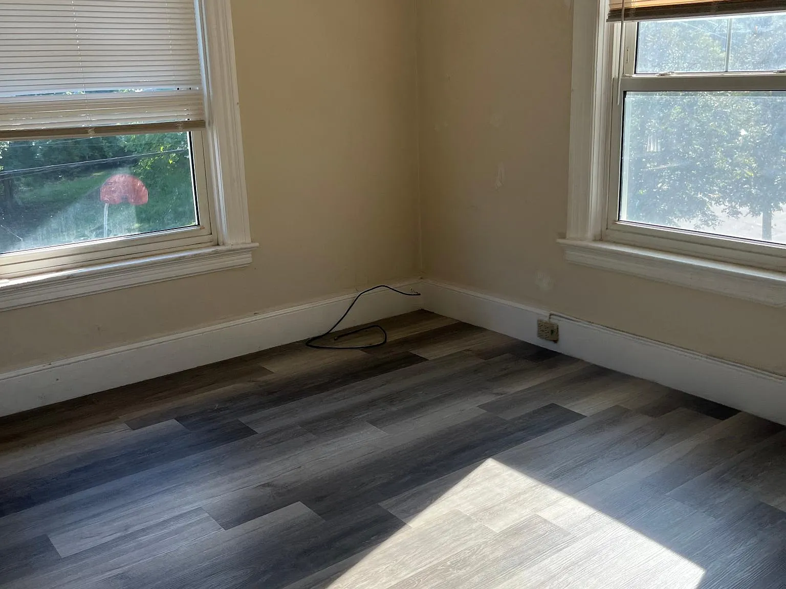 2 bed, 900 sqft, $1,950 — Photo 2