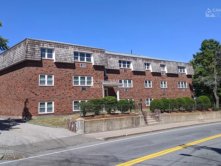49 Summer St #2B — Photo 7