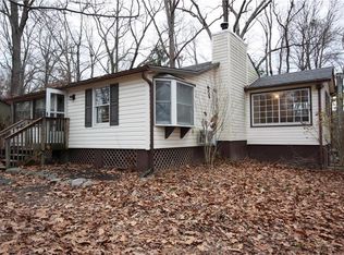 4109 Maple Dr, Bushkill, PA 18324