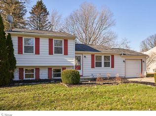1096 Erin Dr, Kent, OH 44240