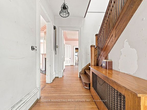 5th image of 247 Victoria St